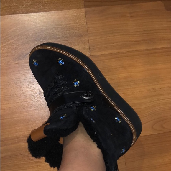 Boots - Picture 5 of 5